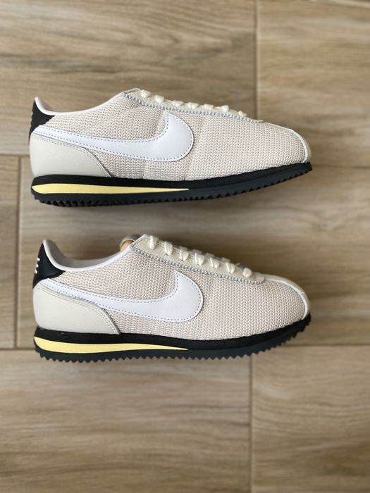 Оригінал! Оригінальні кросівки NIKE CORTEZ BEIGE 37,5 розмір