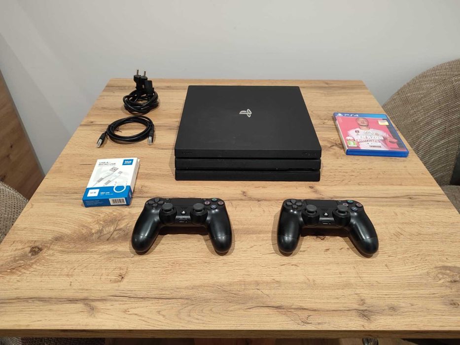 Okazja! Konsola PS4 Pro + 2 pady i gra! Playstation 4 Pro! Gwarancja!