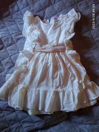 Biała sukienka dla małej księżniczki