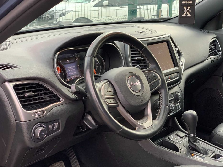 Jeep Cherokee 2021 3.2 бензин