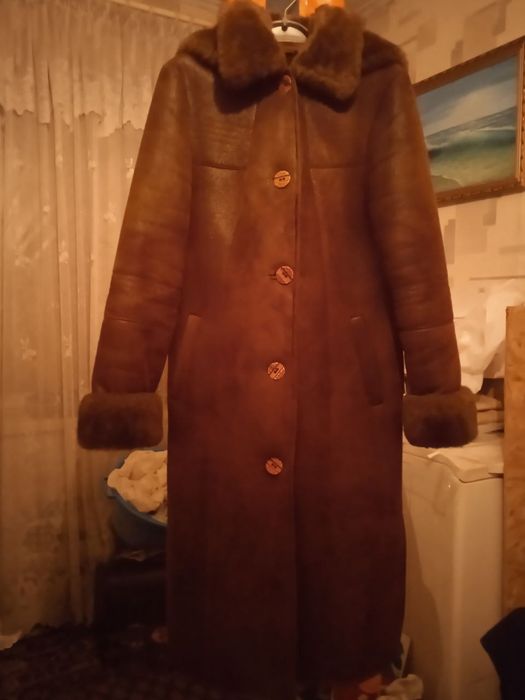 Продам женскую натуральную дублёнку