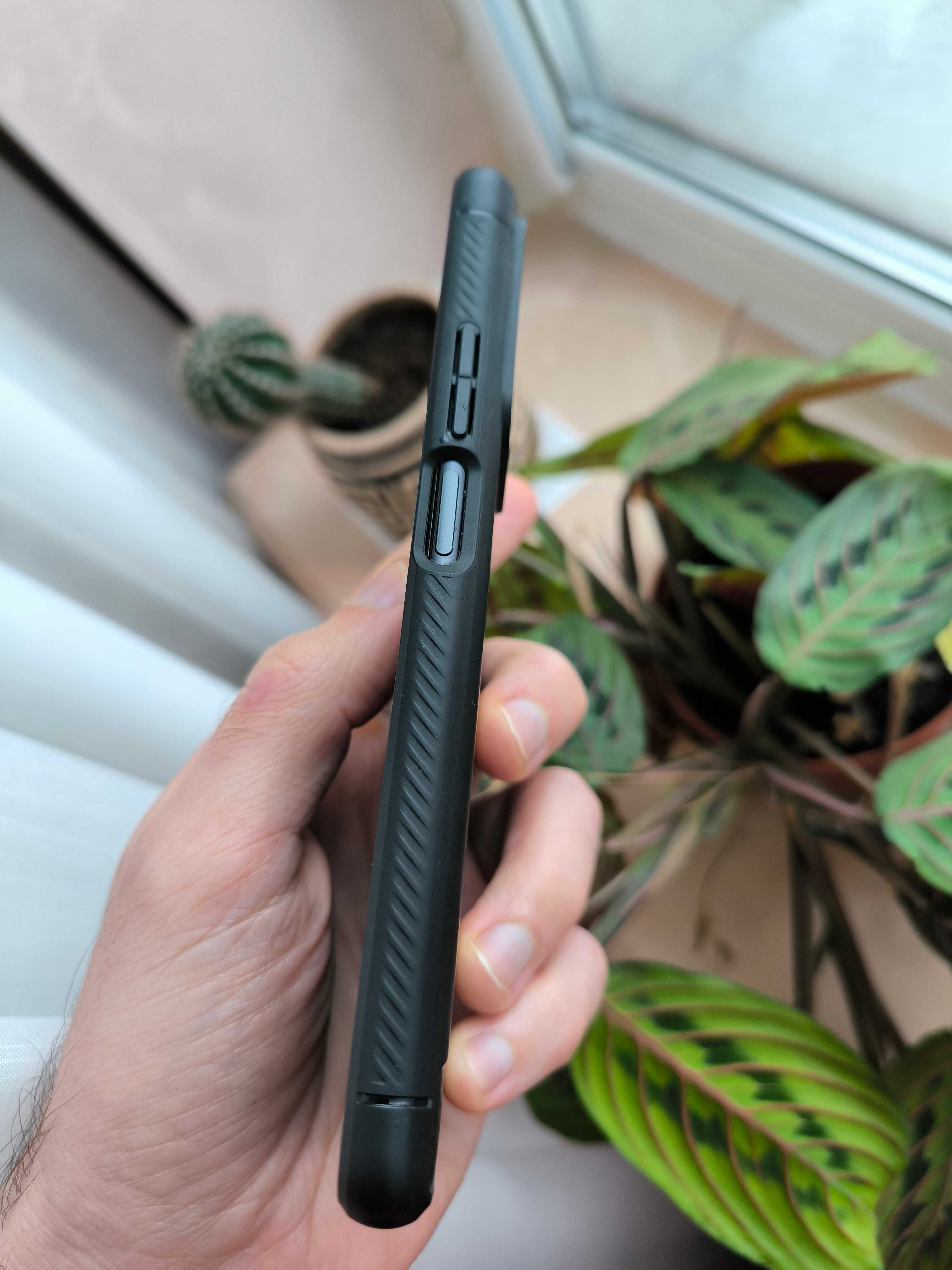 Бампер Spigen Rugged Armor для Xiaomi 11T/11T Pro