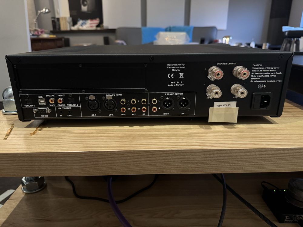 Electrocompaniet ECI 6D - Wydajny zintegrowany wzmacniacz z DAC !