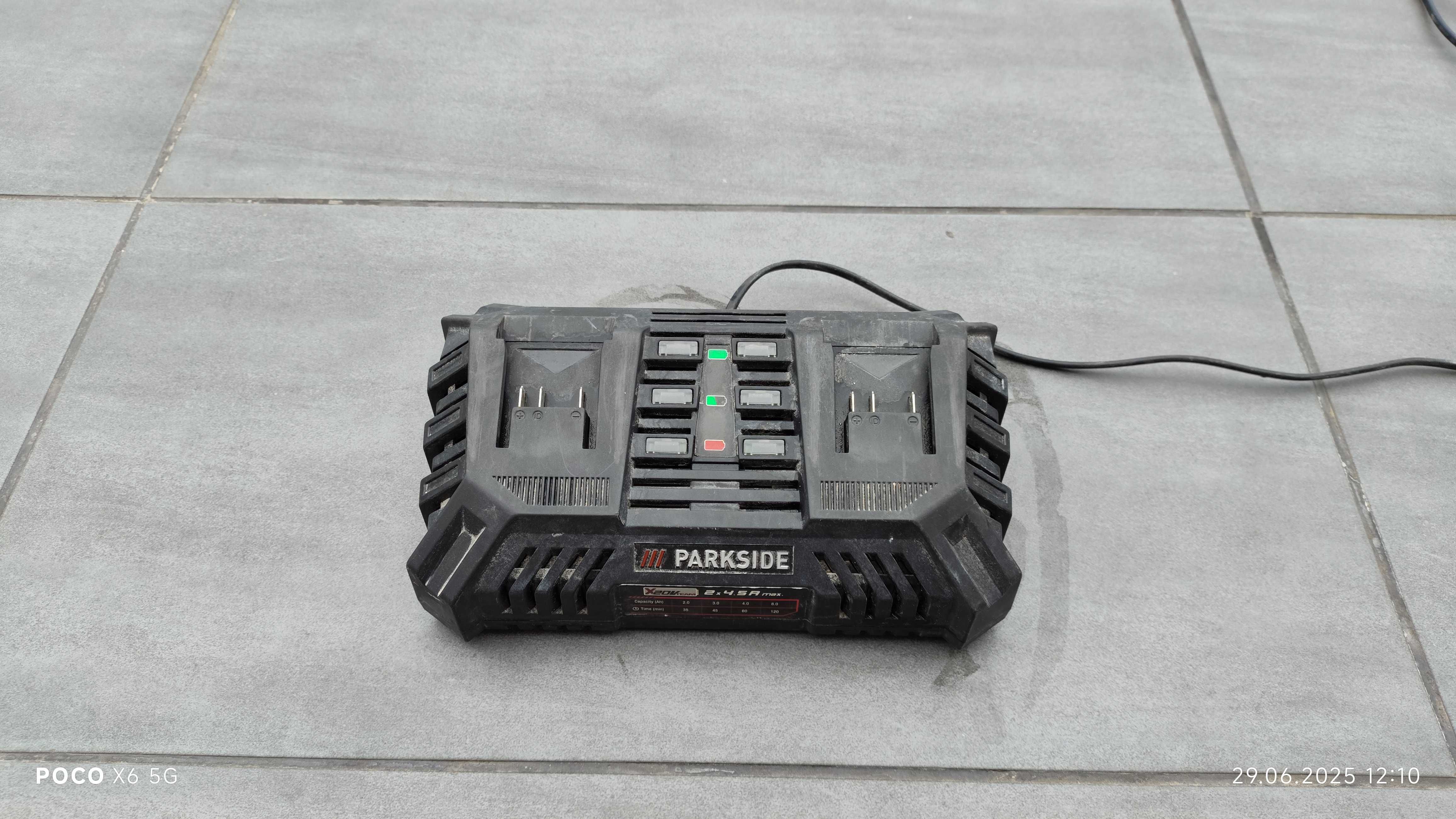 PARKSIDE Szybka ładowarka podwójna 20 V, 2 x 4,5 A PDSLG 20 B1