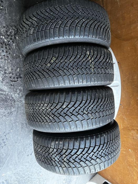 Резина б/у 225/40/18