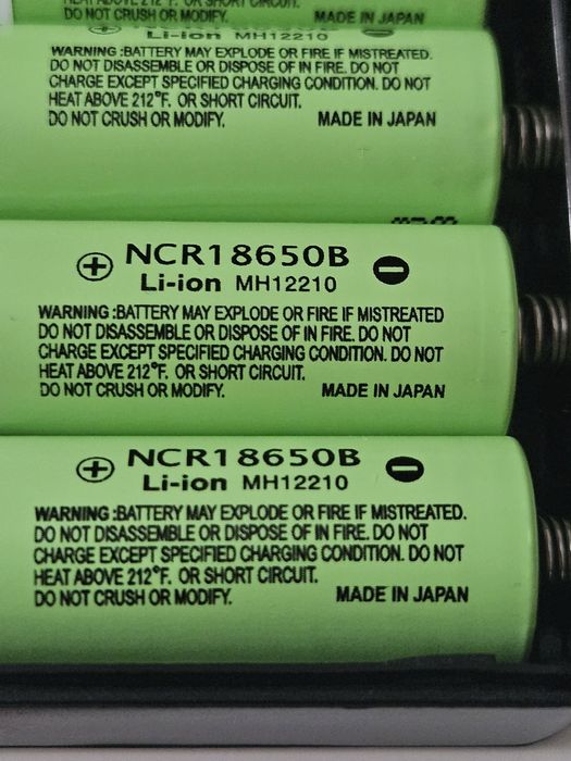 Повербанк  на 27200 mAh.
