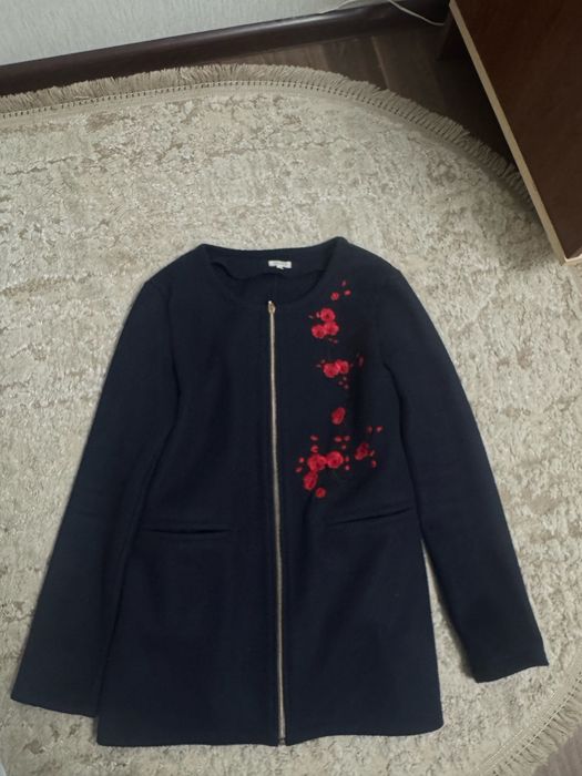 Кардиган з вишивкою