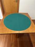 Mesa de jogo em madeira