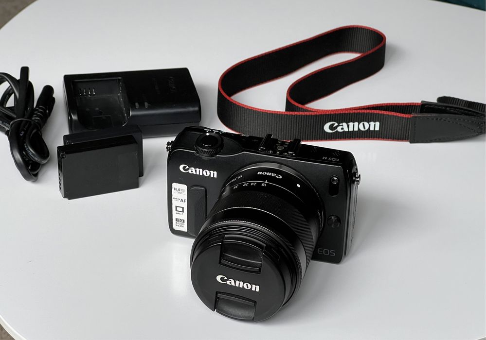 Idealny obiektyw Canon EF-M 18-55mm f/3.5-5.6 IS STM + GRATIS