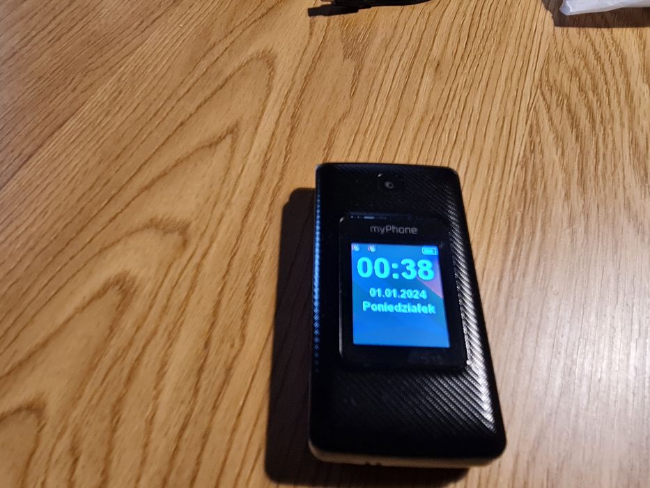 Telefon dla seniora Maxcom MM827