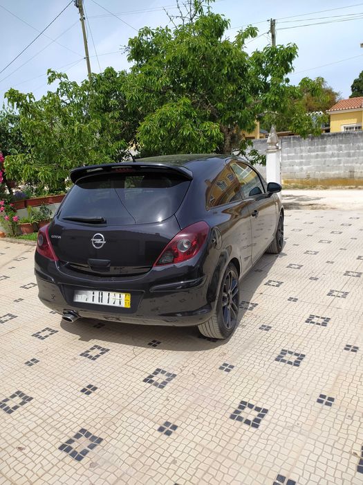 Opel Corsa D 1.2 Gasolina/ Gpl Black Edition