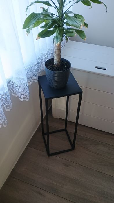 Stojak pod kwiatek