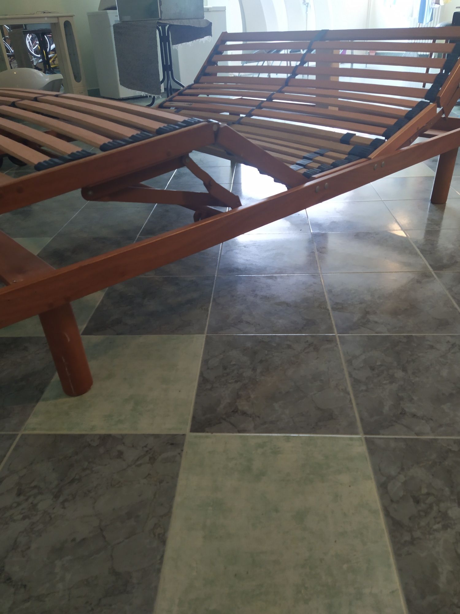 Estrado com pés 1,90 x 1,40
