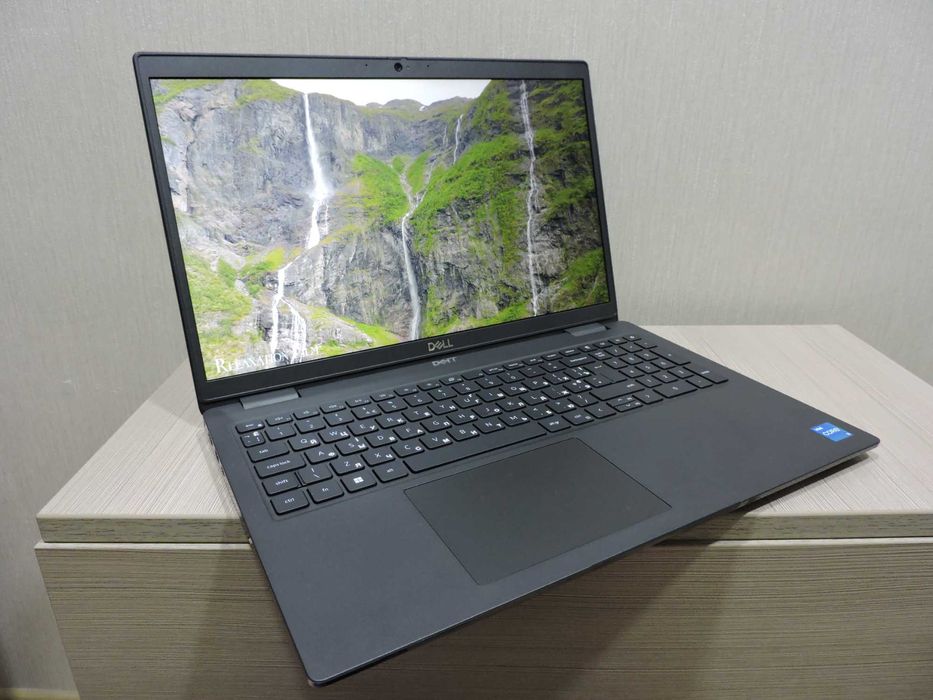 Dell Latitude 3520/15,6” Full HD/i5 1135G7/16GB/SSD 256/Iris XE