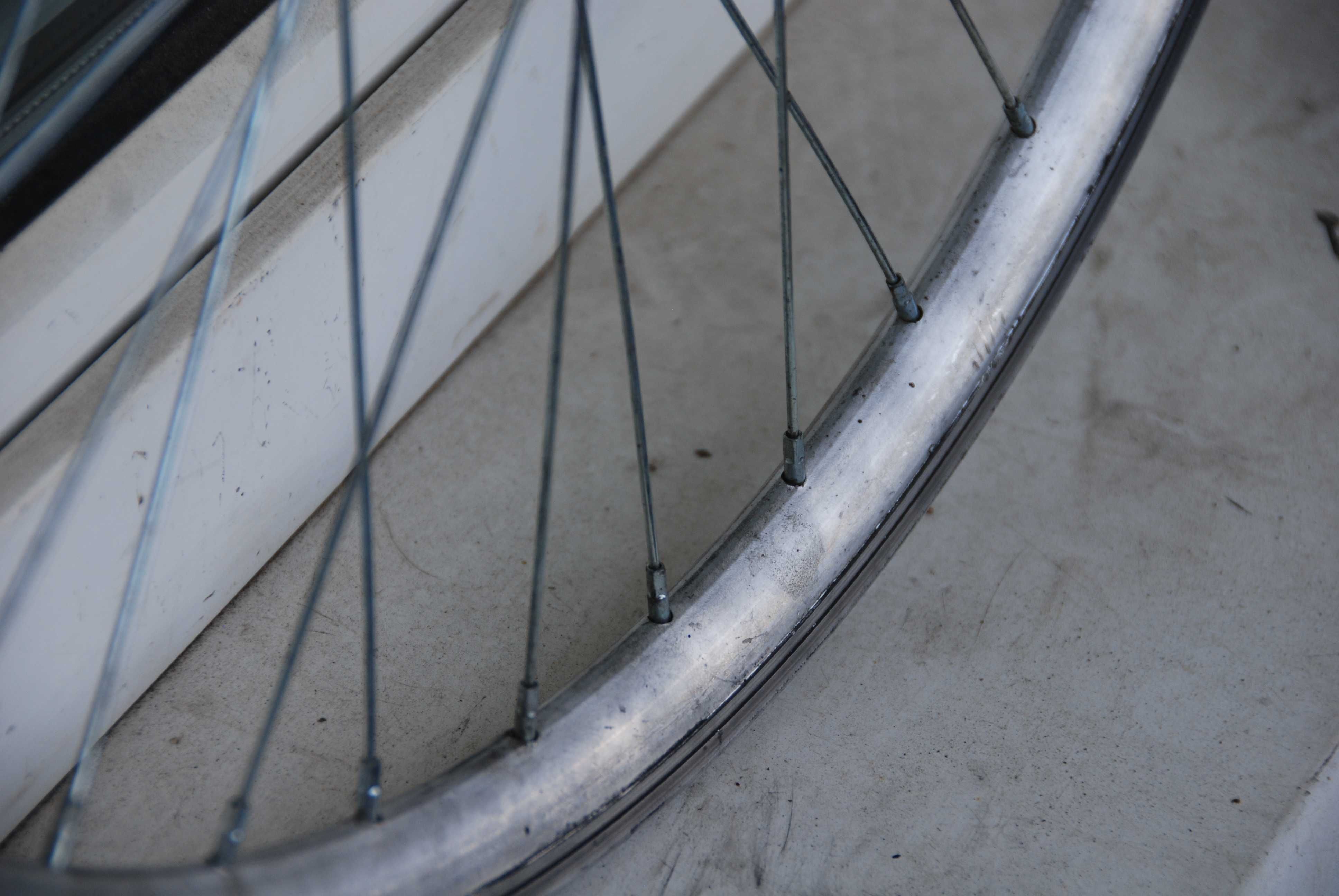 Koło rowerowe tylne 26" obręcz stożkowa