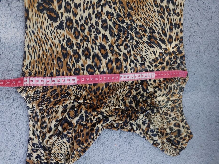 Нарядна зручна сукня М-L