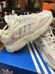 Продам жіночі кросівки від ADIDAS