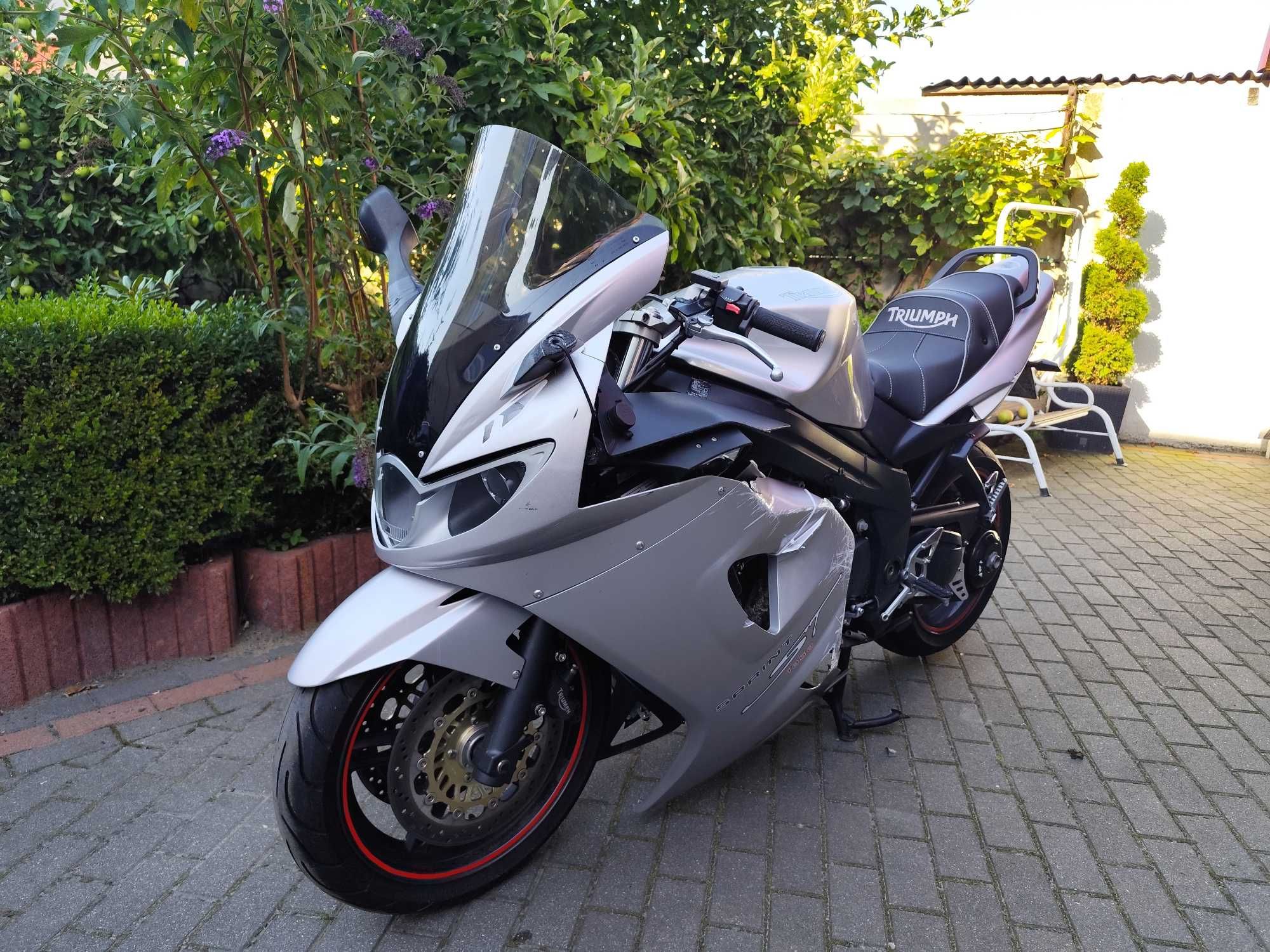 Triumph Sprint ST 1050