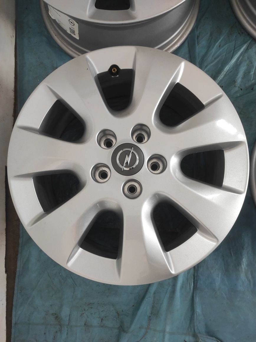 490 Felgi aluminiowe ORYGINAŁ OPEL VIVARO C R 16 5x108 otwór 65 NOWE