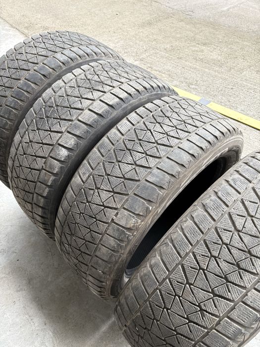 Зимові шини Bridgestone Blizzak DM-V2 255/55 R20