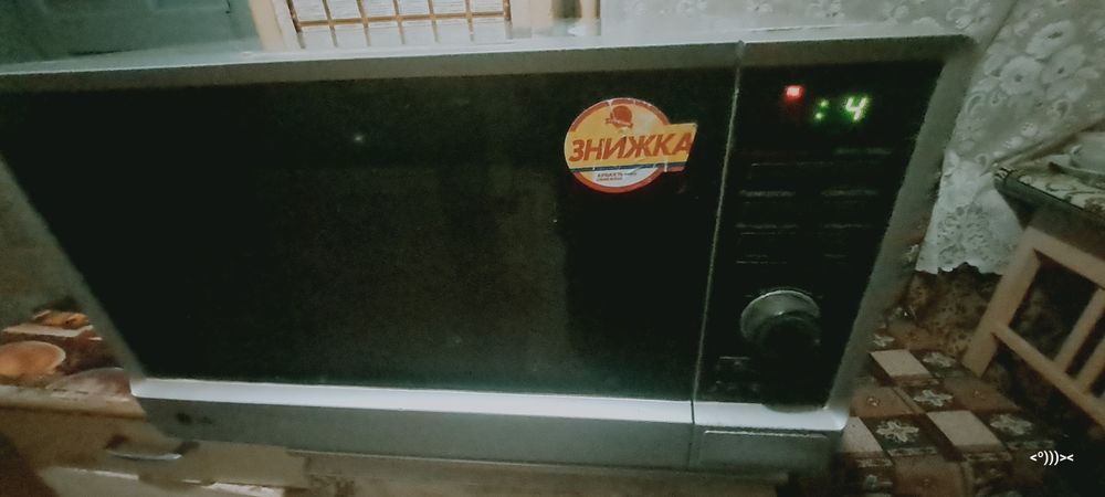 микроволновка LG MS-2387 EB (работает)