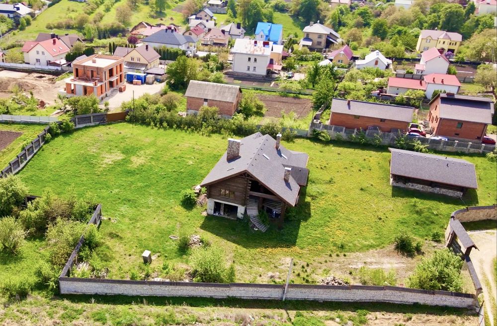 Продам будинок зі зруба у пригороді Тернополя с.Байківці