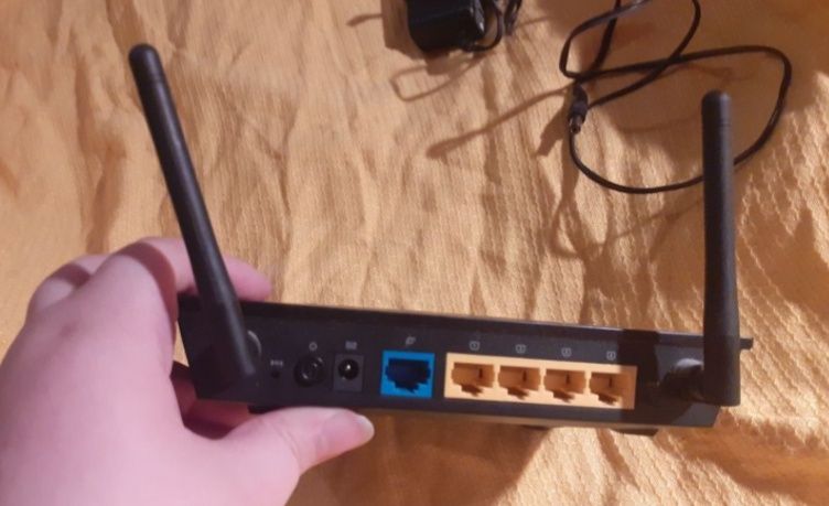 Маршрутизатор роутер Asus RT-N12E