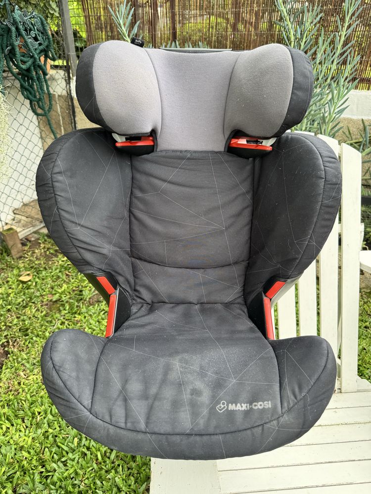 Cadeira auto bebé maxi cosi com isofix