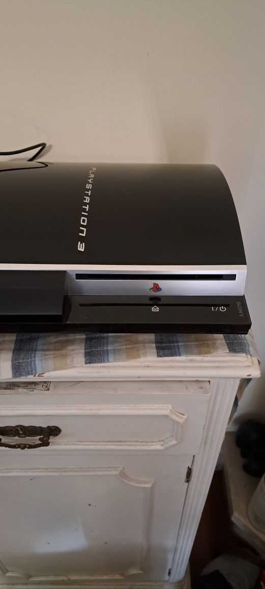 Playstation 3 com  80Gb , com caixa e Comando  wifi