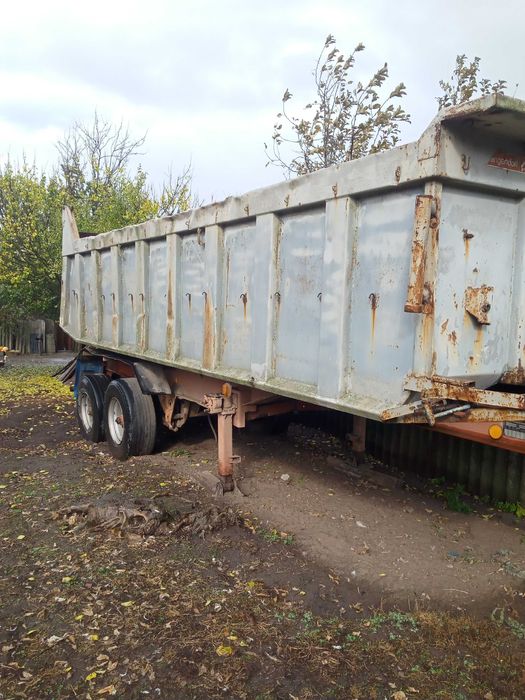 Напiвпричiп самоскид