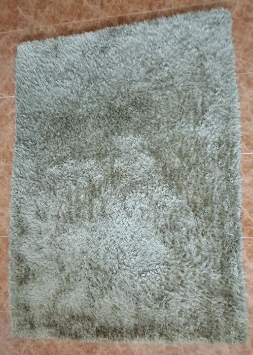 Carpete de sala, cor beje escuro