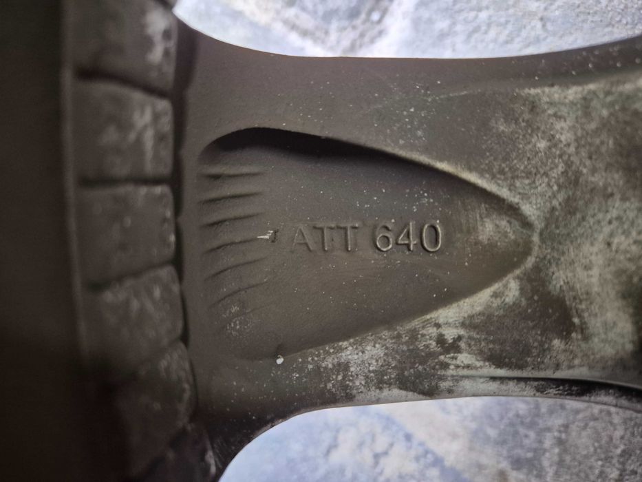 Koła 16" ATT aluminiowe z oponami Yokohama bluearth zimowe 215/70R16