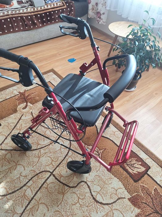 Chodzik , balkonik dla seniora