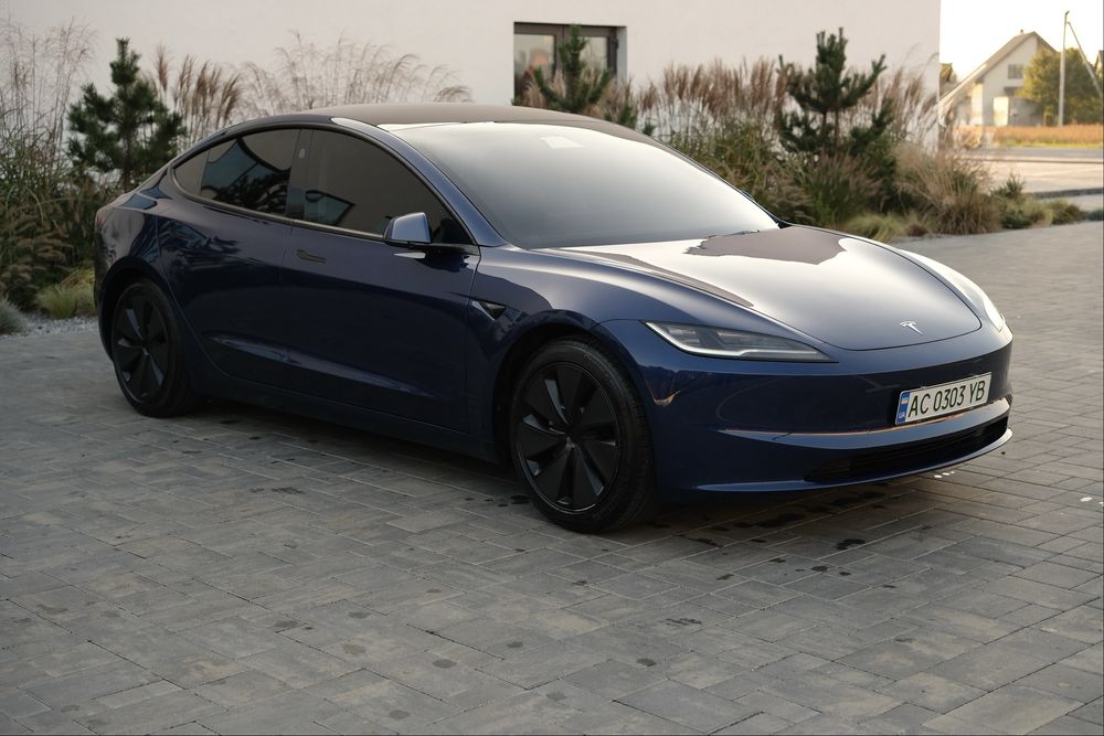 Tesla model 3 Highland