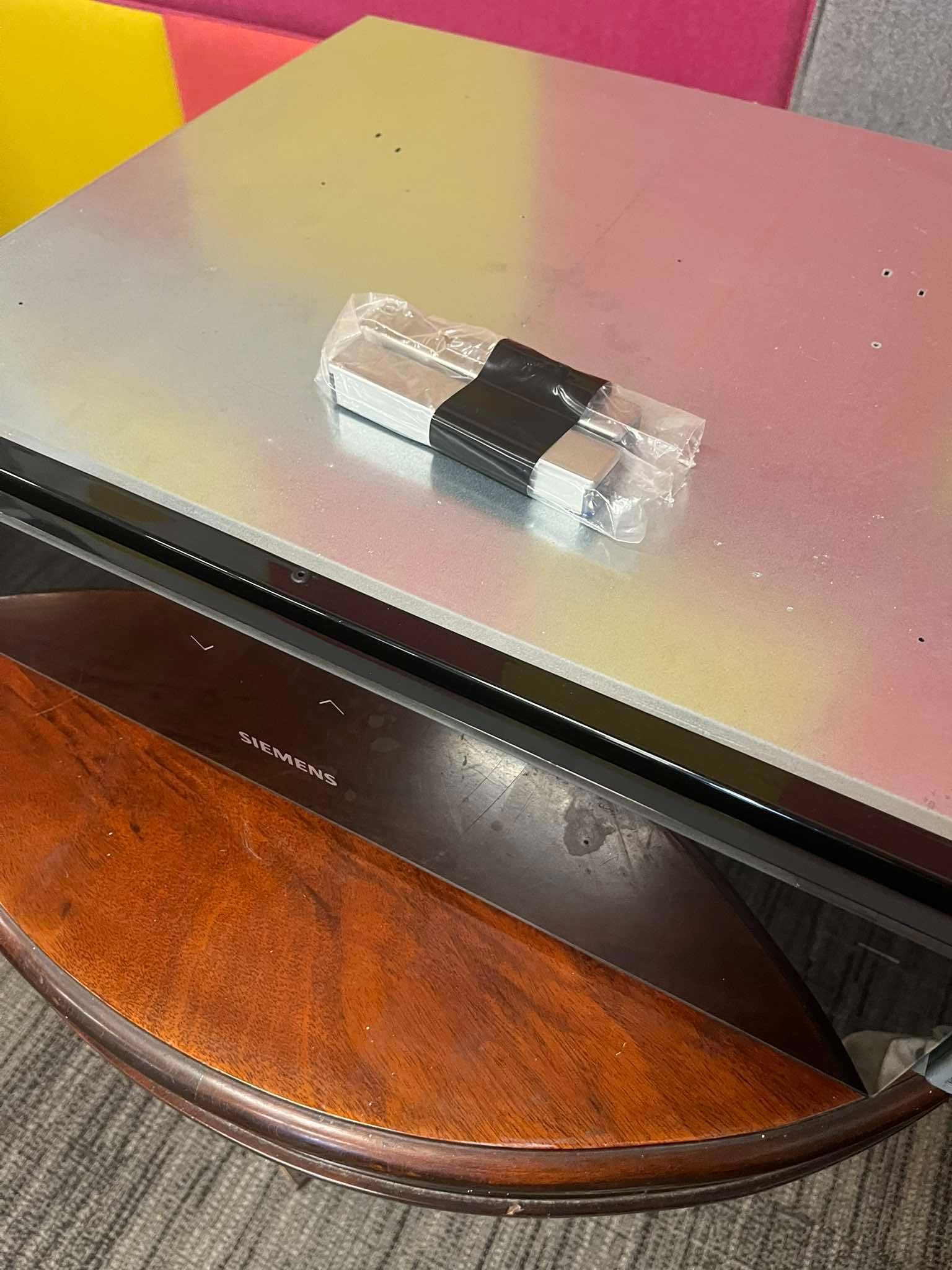 Szuflada grzewcza Siemens HW1405P2 jak nowa okazja!