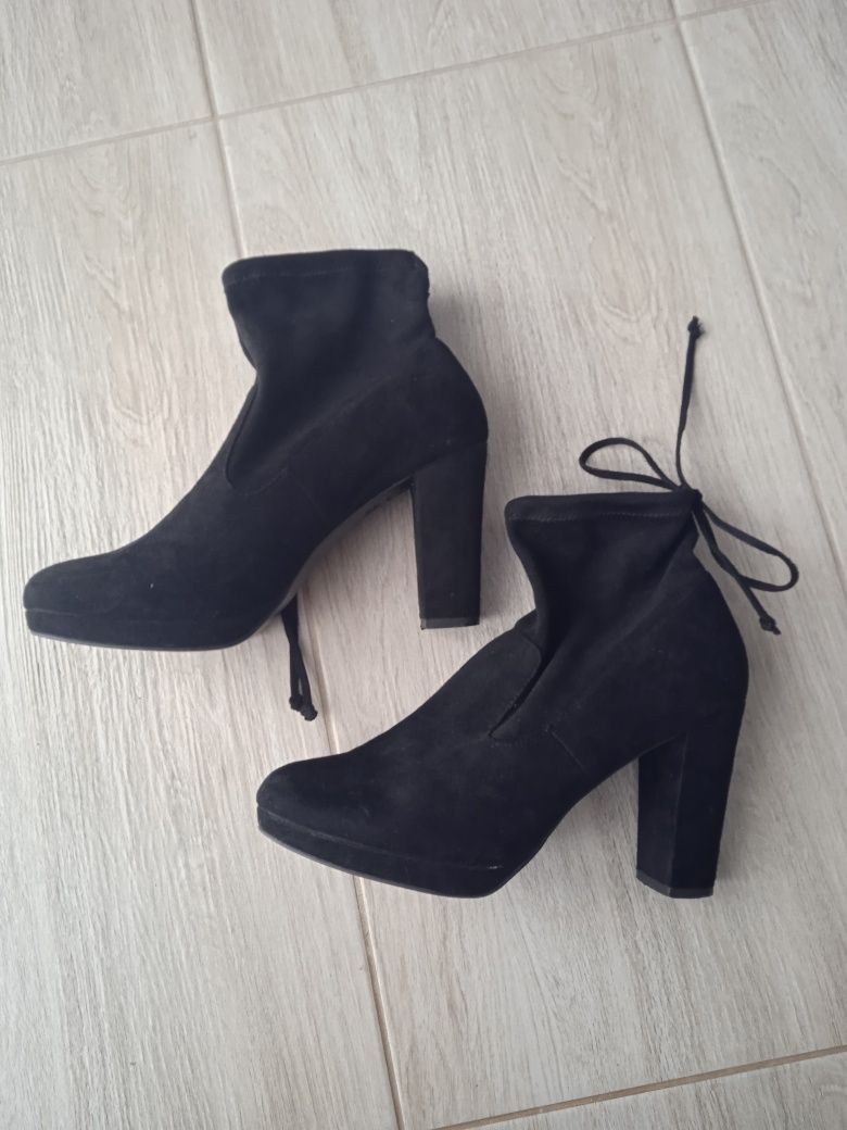 Buty kozaki botki na obcasie czarne zamszowe 40
