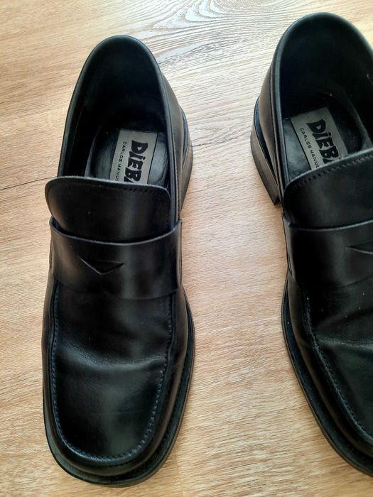 Sapatos couro pretos