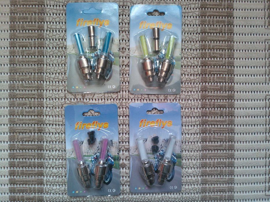 LED ковпаки із датчиком світла (подсветка колпачок на ниппель колеса)