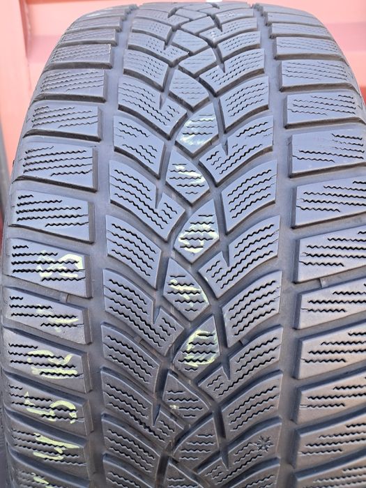 Opony używane 4x 235/45R18 Goodyear UltraGrip Performance+ Zimowe