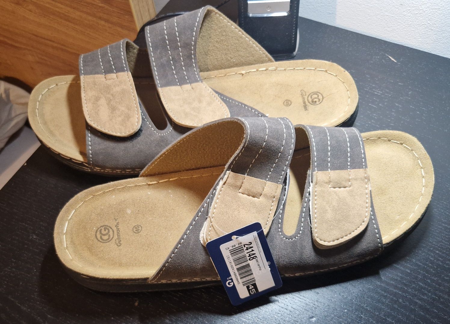 Chinelos novos Pele n 45