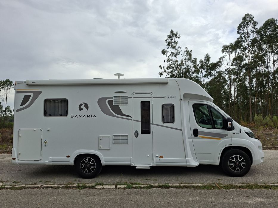 Autocaravana Bavaria T726FC - Cx Auto 9 vel. - 4 lugares