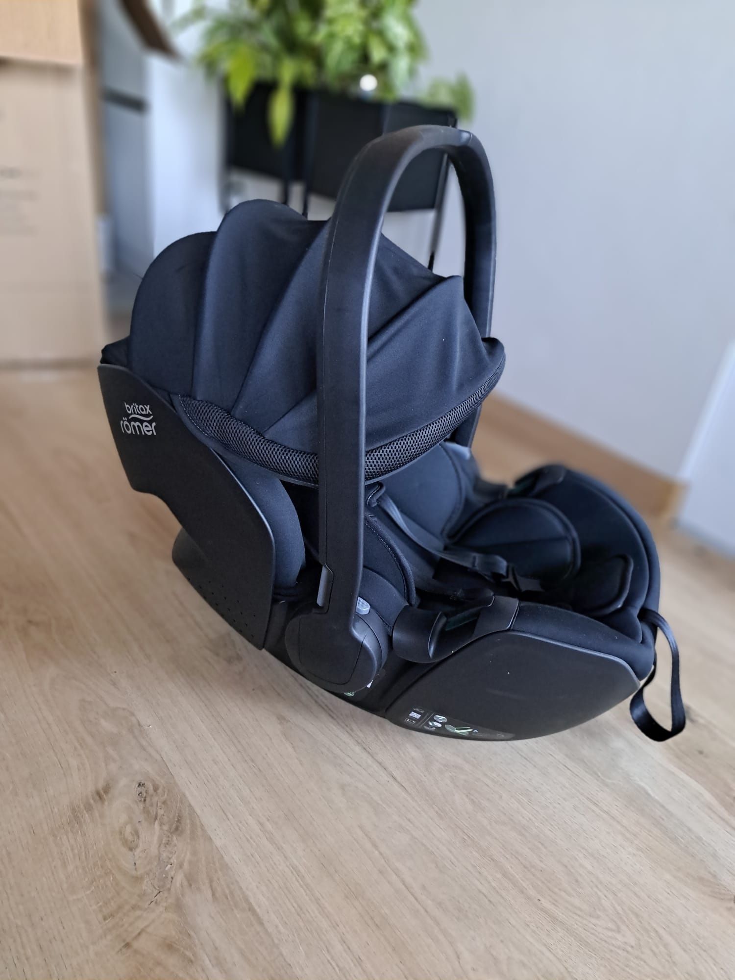 Wózek Muuvo Quick SE2 + fotelik Britax Romer