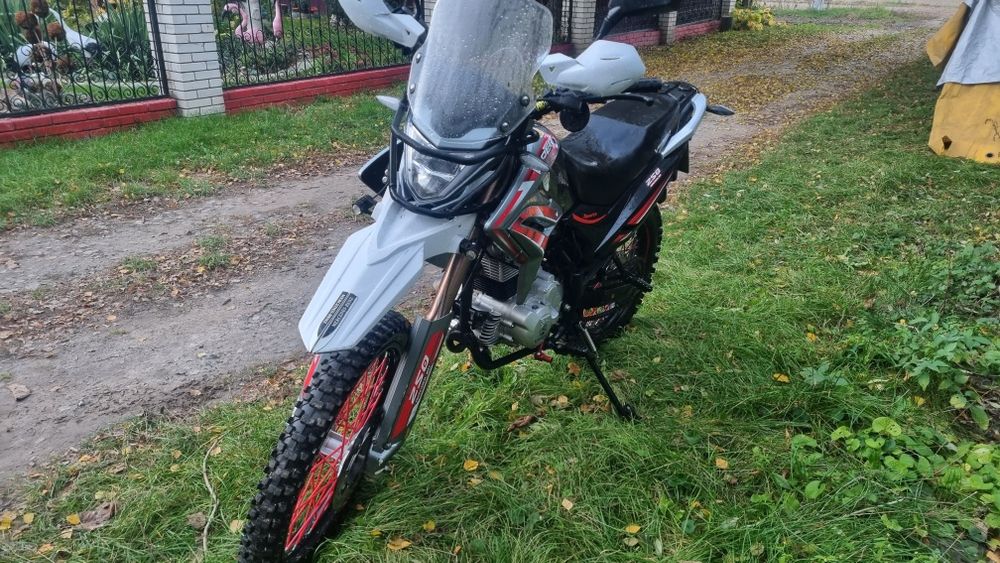 Продам мотоцикл Viper v250l
