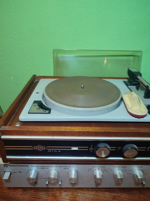 Програвач ретро Riga