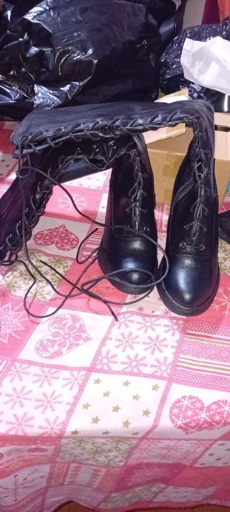 Botas com cunha numero 36