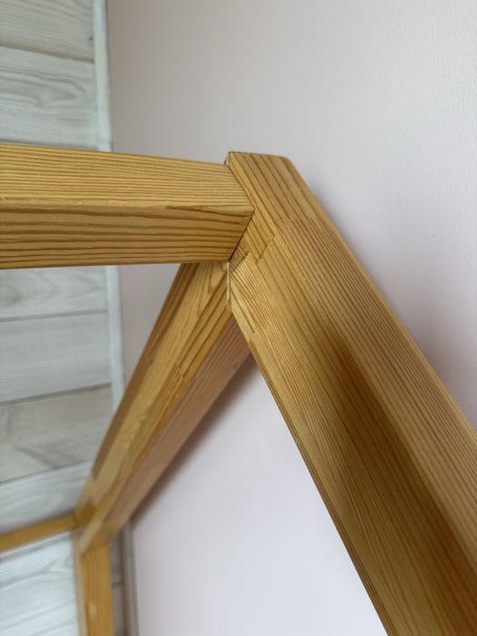 Łóżko domek dl 180 cm szer 90 cm
