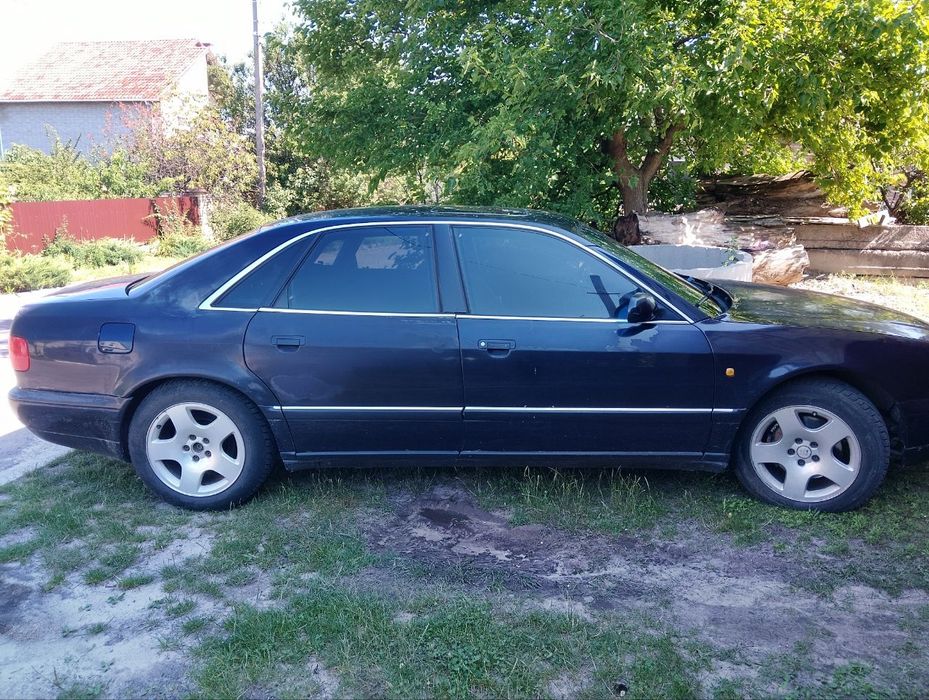 продам audi a8 d2