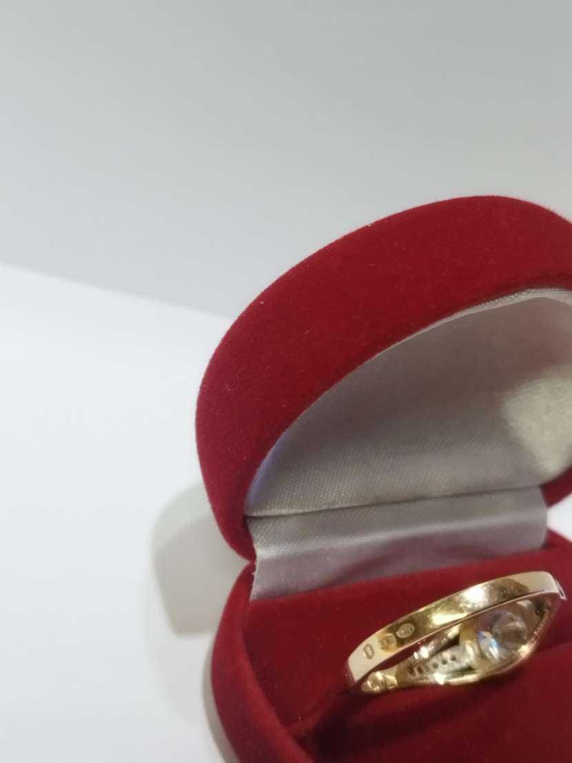 Złoty pierścionek z oczkiem i cyrkoniami P.585 r22, Lombard Madej sc