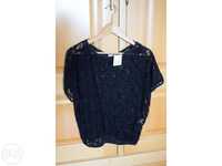 Blusa da Pull and Bear, rendada, com etiqueta, M