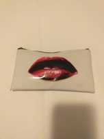 Necessaire pequeno